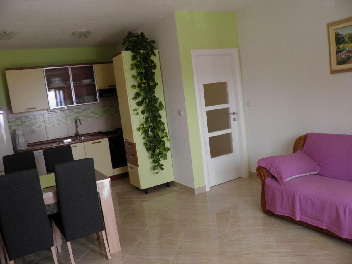 Apartments Marcic Bol Eksteriør billede
