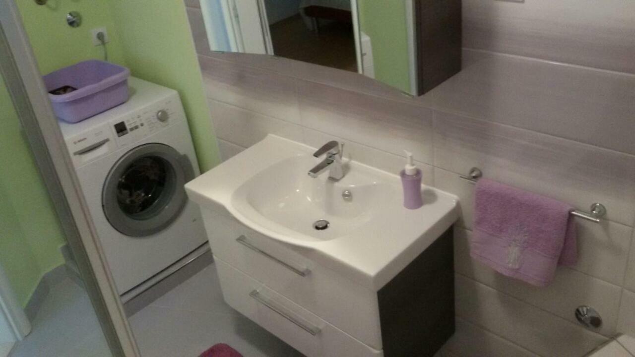 Apartments Marcic Bol Eksteriør billede